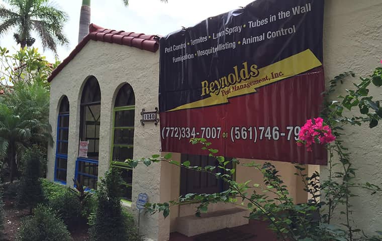 a florida home advertising for reynolds pest management