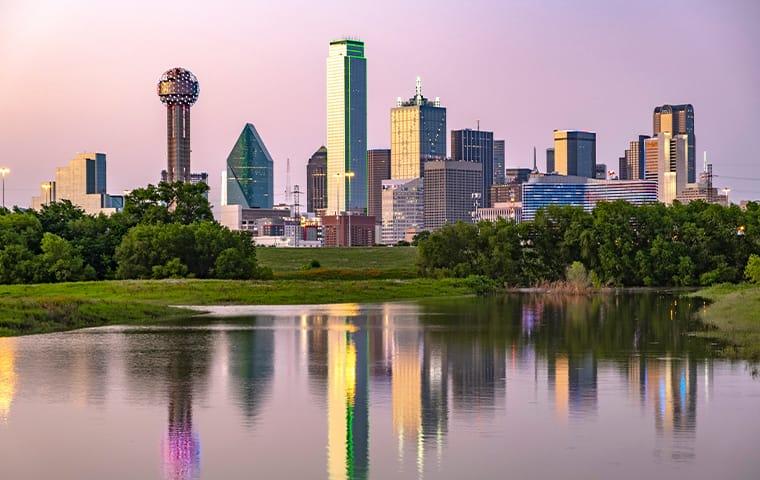 skyline view of dallas texas downtown skyscrapers