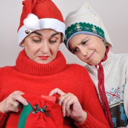 Do Not Give Your Family And Friends Bed Bugs For Christmas woman not happy with christmas gift