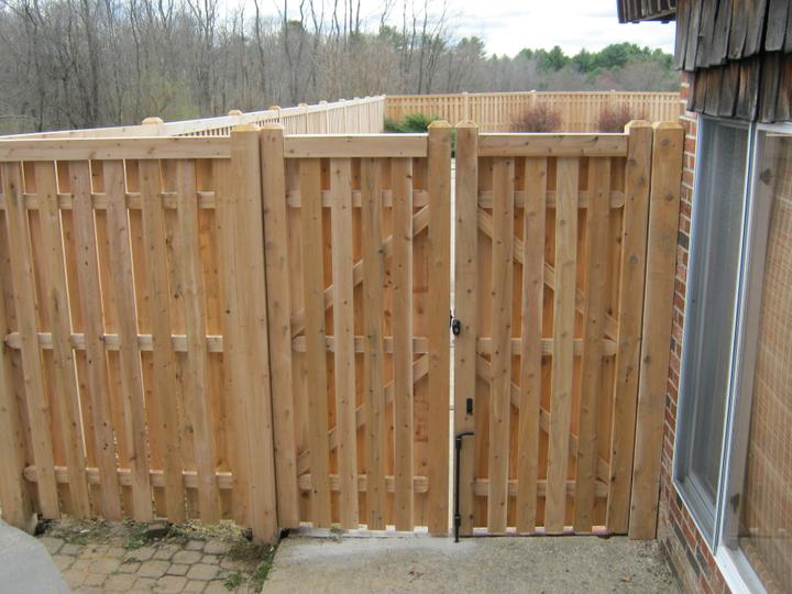 Photo #184, 6' Shadow Box Board with Cap Strip and Double Gate