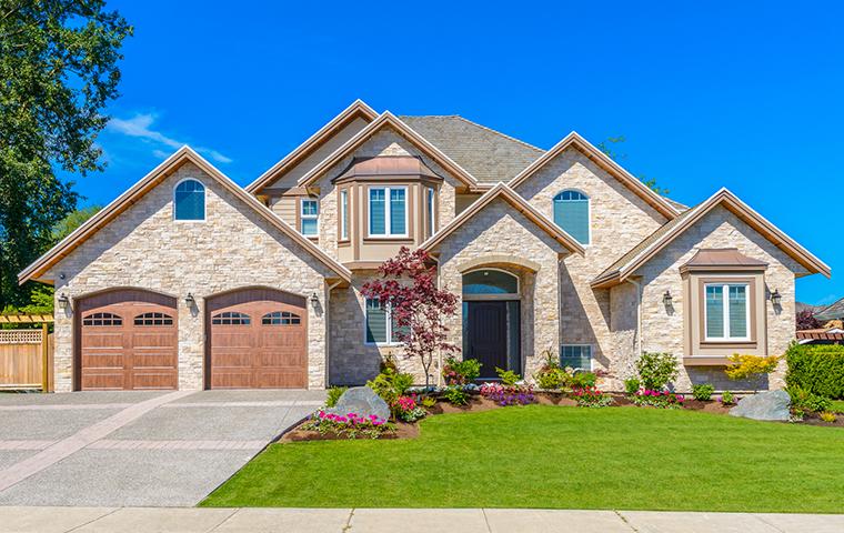 street view of a home in la canada flintridge california