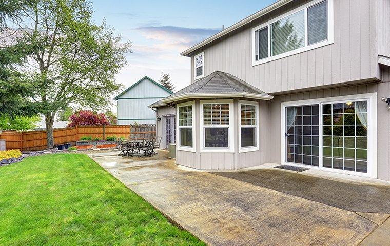 a home and back yard in padadena california