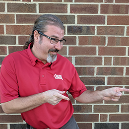 a go forth pest control employee