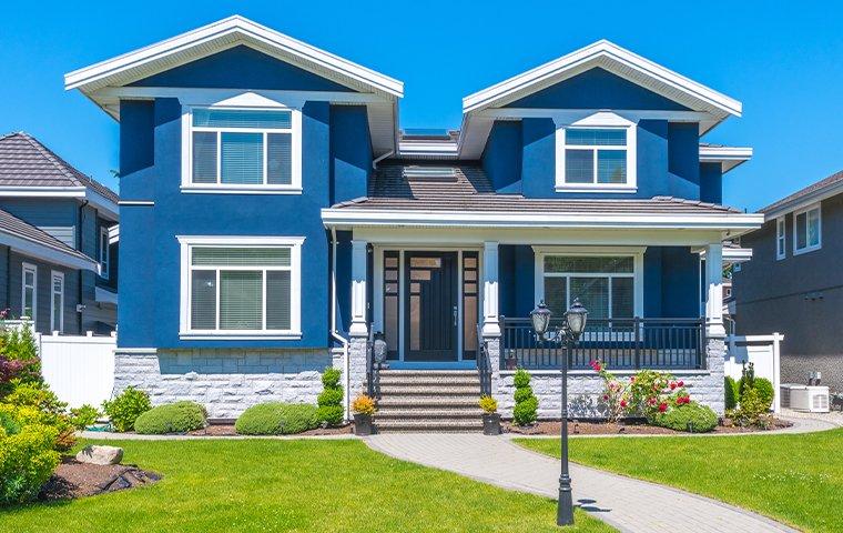 blue house in lexington