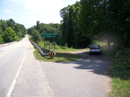 entrance to Log Shoals Park site (Credit: Upstate Forever)