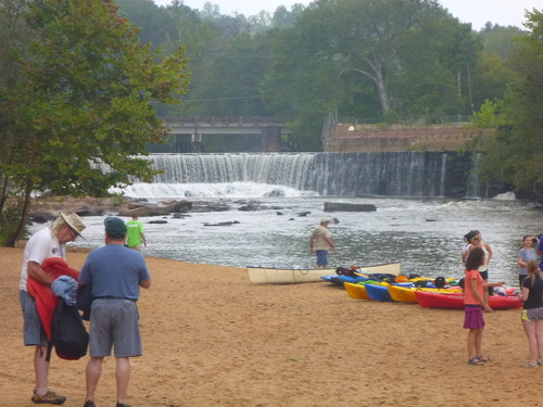 paddlers on Clifton Beach (Credit: Upstate Forever)