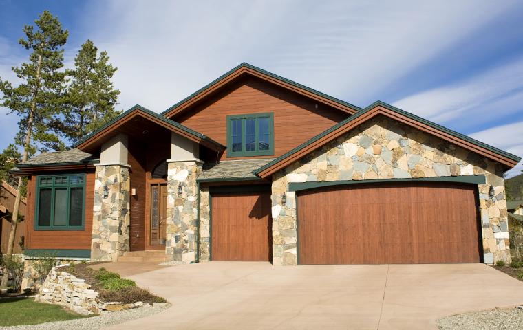 Keep Your Home Or Business Protected With A Year-Round Pest Control stone home in colorado