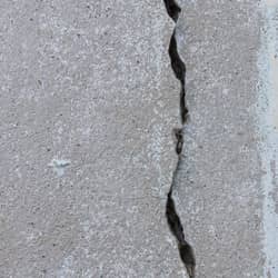 image of a cracked foundation