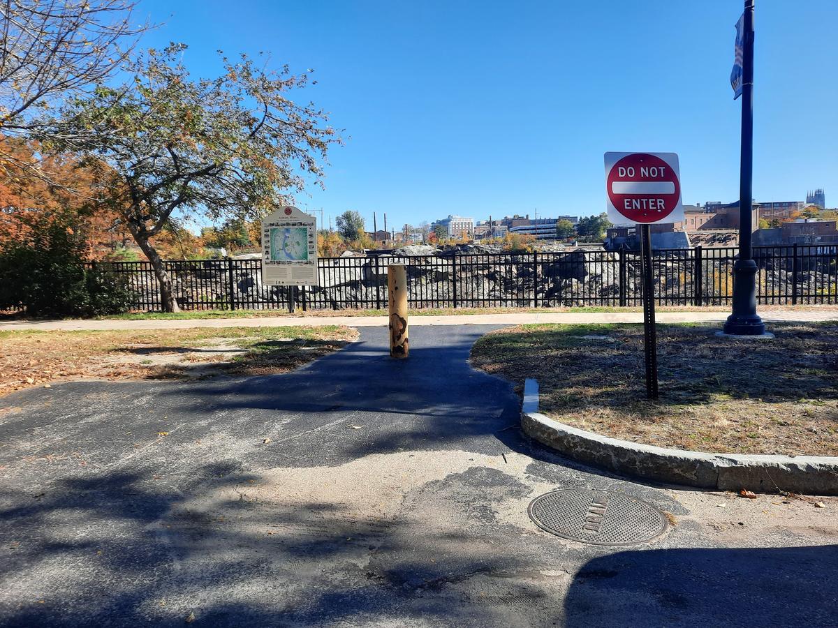 Entrance to the trail from Great Falls Plaza. Photo credit; Enock Glidden