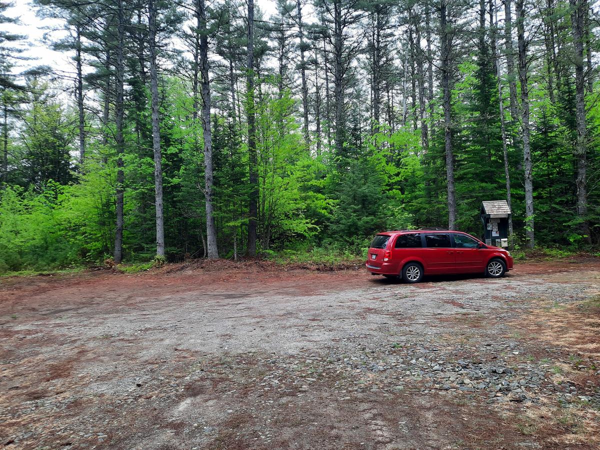 The parking area at Kezar River Reserve.