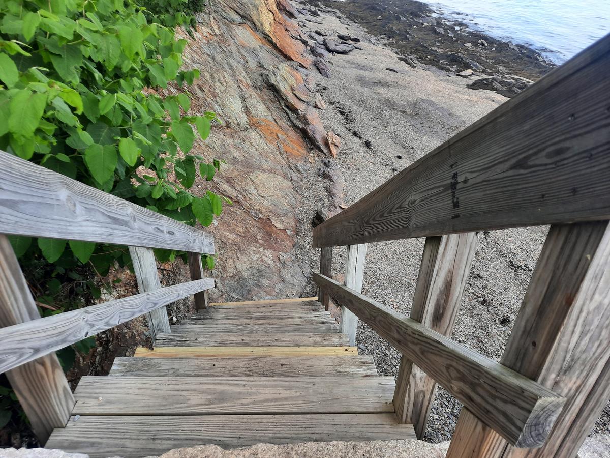 Steep steps down to the beach.