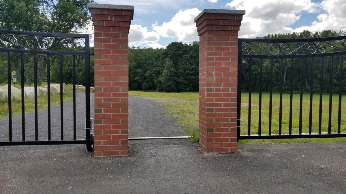 Entrance to the Prescott Field Accessible Trail.