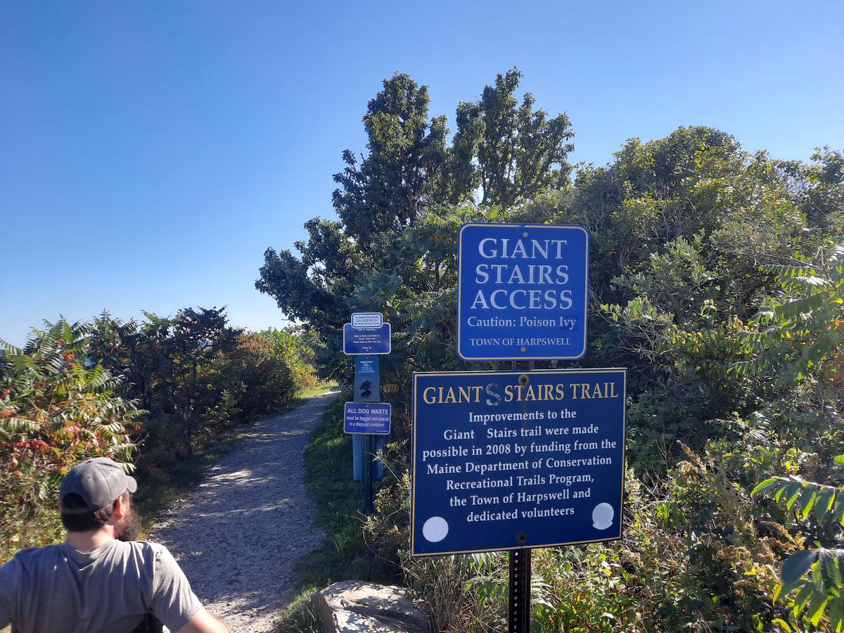 The beginning of the Giant's Stairs trail.