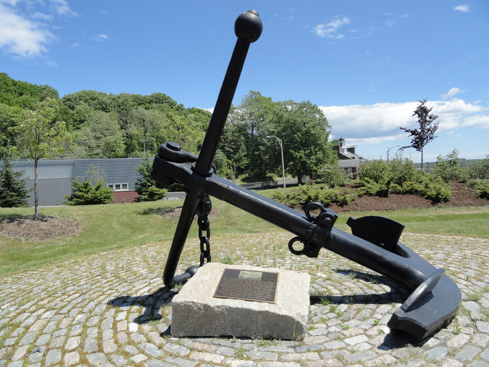Anchor Dedicated to the Memory of Merchants Aboard Cargo Ships in WWII (Credit: Center for Community GIS)