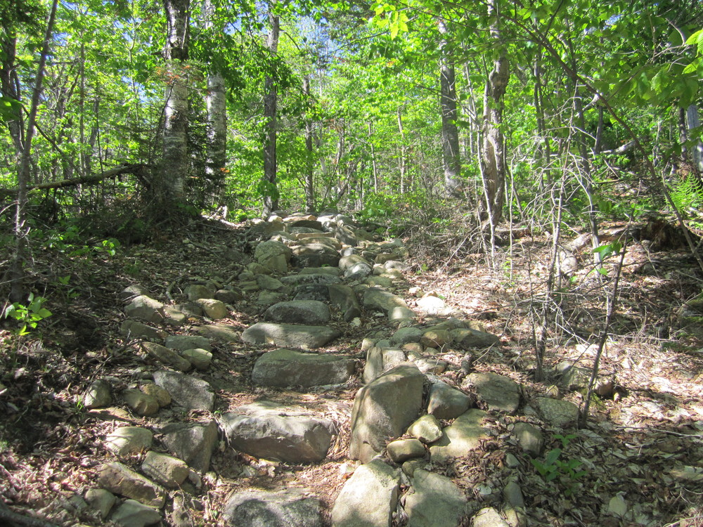 steep rocky trail (Credit: talkingtent)