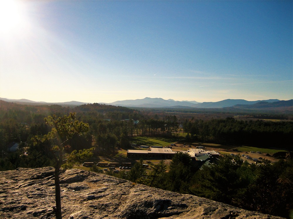 Westward views from the top of the rock (Credit: Maine Trail Finder)