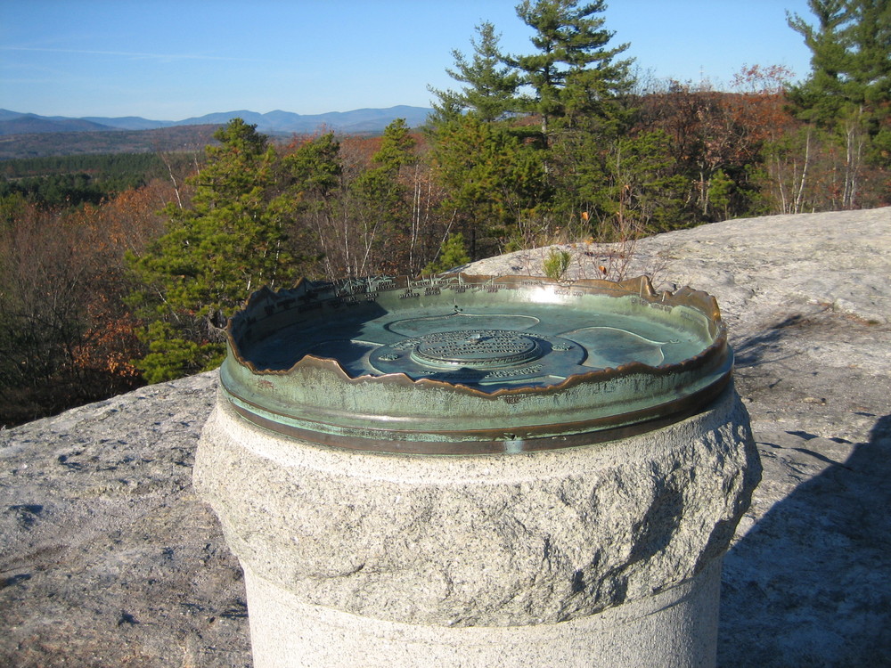 The monument on the summit of Jockey Cap commemorates Admiral Robert E. Peary, the first European explorer to reach the North Pole and an early resident of Fryeburg (Credit: Maine Trail Finder)