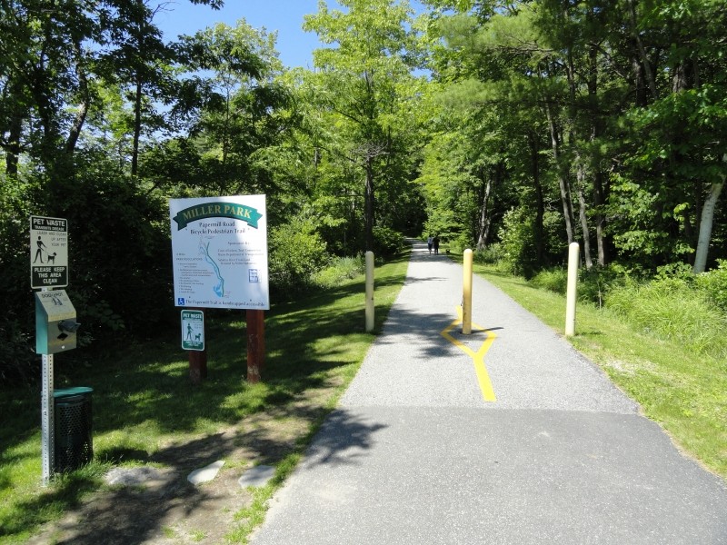 Trailhead off Frost Hill Avenue (Credit: Center for Community GIS)