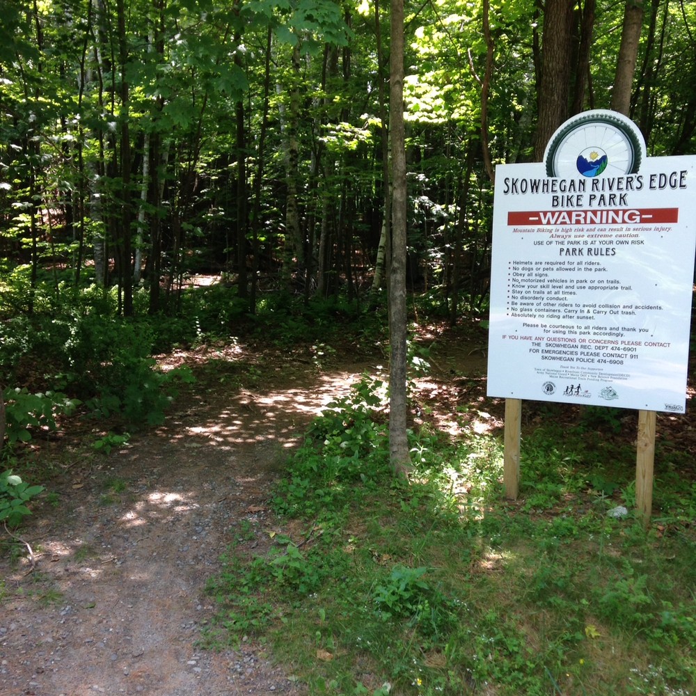 Entrance to mountain bike park that parallels the south side of the trail (Credit: Stephen Engle)