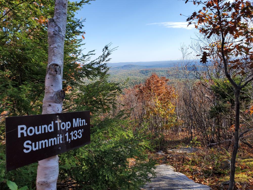 Summit sign & view (Credit: MacDragon)