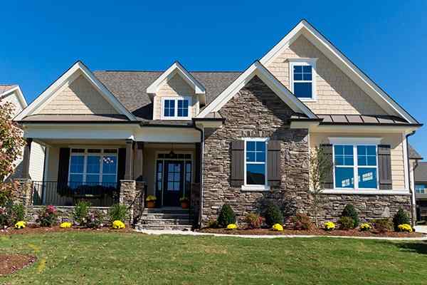 front view of home in west university place texas